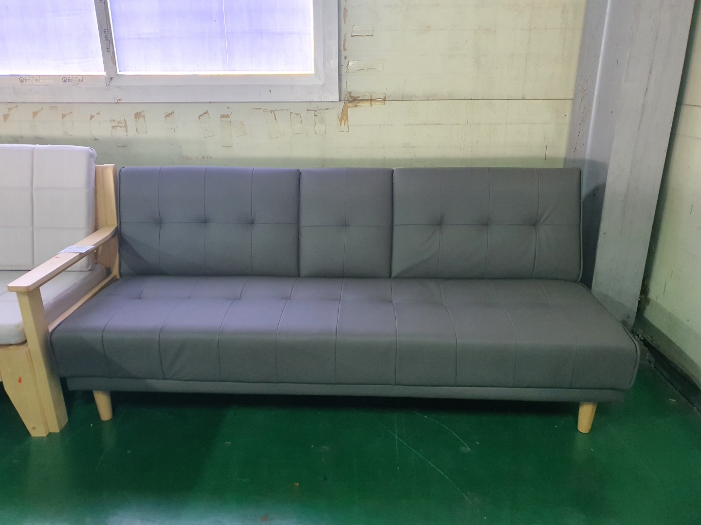 [B등급] 211027-10 맥심컵홀더소파베드_인조가죽_그레이